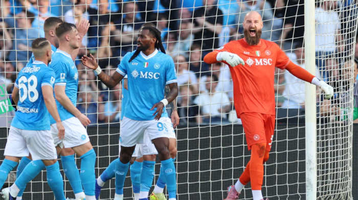 Vanja jedina svetla tačka! Srbin ponovo odbranio penal, ali uzalud - Inter slavi titulu