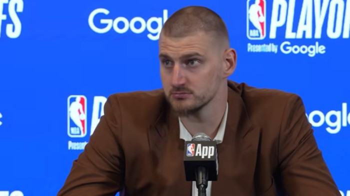 Jokić čuo srpski, pa se iznenadio - Hit reakcija Nikole kruži društvenim mrežama (VIDEO)