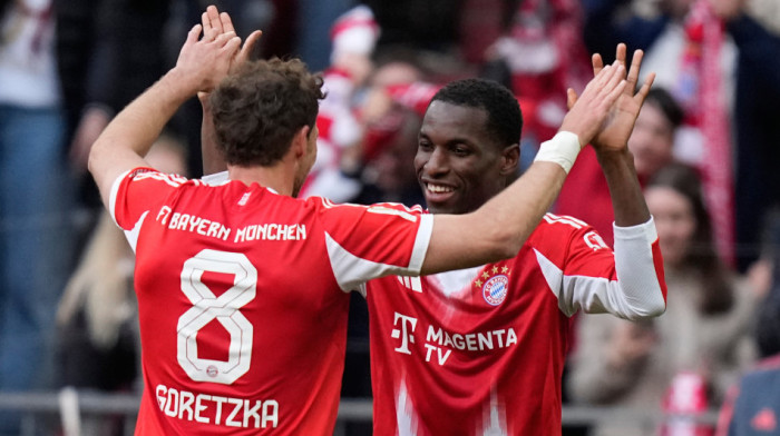 Bajern šampion Nemačke: Bavarci pregazili Štutgart i četiri kola pred kraja overili pehar