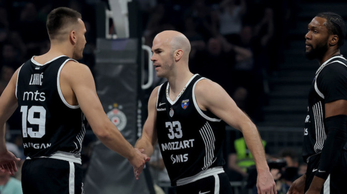 Partizanu košarkaški rat u Areni: Crno-beli porazom ispratili Zvezdu u Barselonu