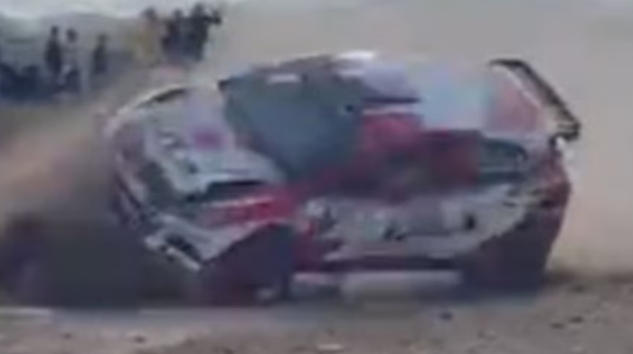 Nije za svačiji želudac - Automobil izleteo sa staze, poginuo navijač (VIDEO)