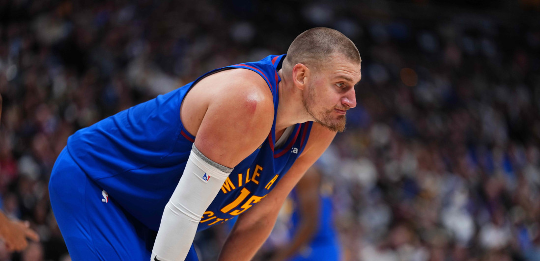 Udarci, štipanje, provokacije, a Nikola ga nije nokautirao - Skandal je šta rade Jokiću (VIDEO)