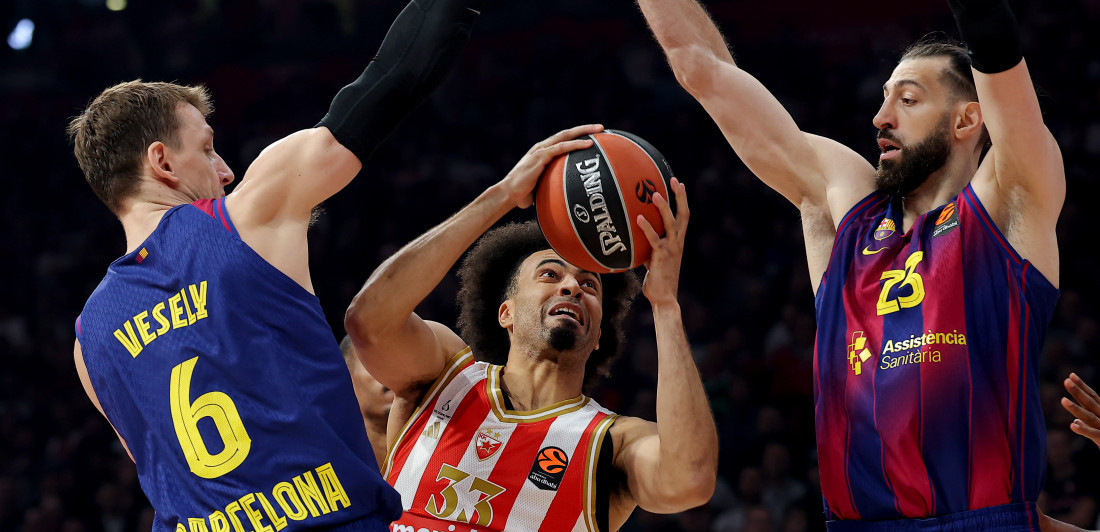 Šta to radi Jan Veseli?! Bivši igrač Partizana razbesneo navijače Zvezde (VIDEO)