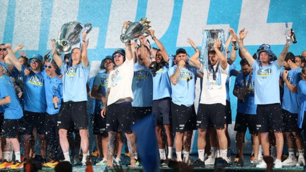 Džaba vam novci moji sinovci! 10 milijardi evra za pet trofeja