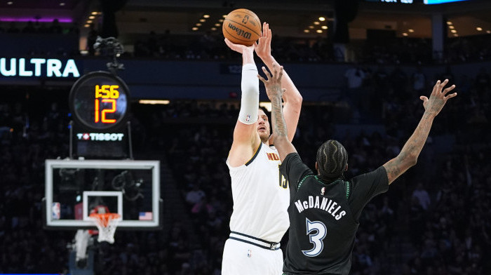 (VIDEO) Jokić totalno izgubio živce: Srbin nije mogao da izdrži, urlao na saigrače pred svima