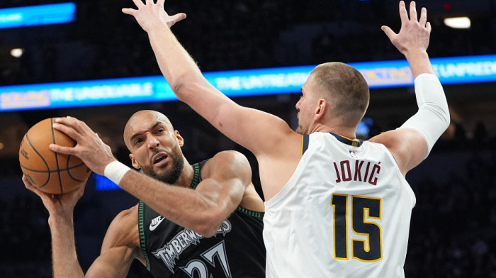 Šta se dešava sa Jokićem?! Minesota pregazila Denver Nagetse, Srbin nije ličio na sebe (FOTO)