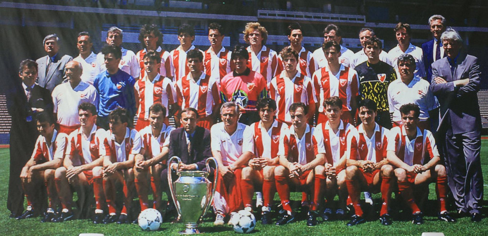 Nebo se otvorilo, stadion je eksplodirao! Zvezda u finalu KEŠ, Siniša Mihajlović junak epske pobede (VIDEO)