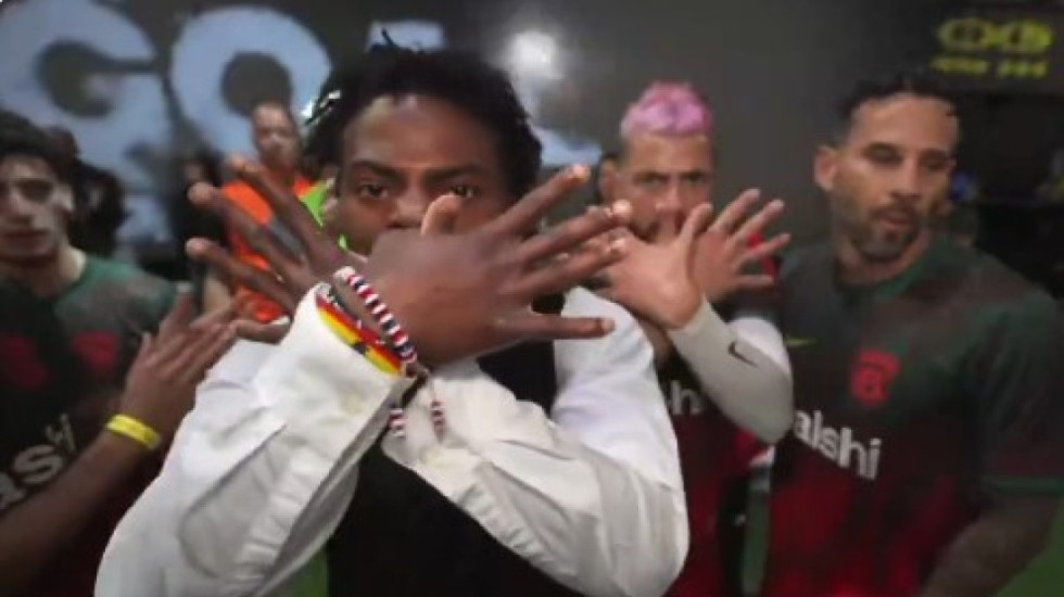 "Učinite Albaniju velikom": Čuveni američki influenser učestvovao u skandalu - Pokazao orla i razbesneo Srbe