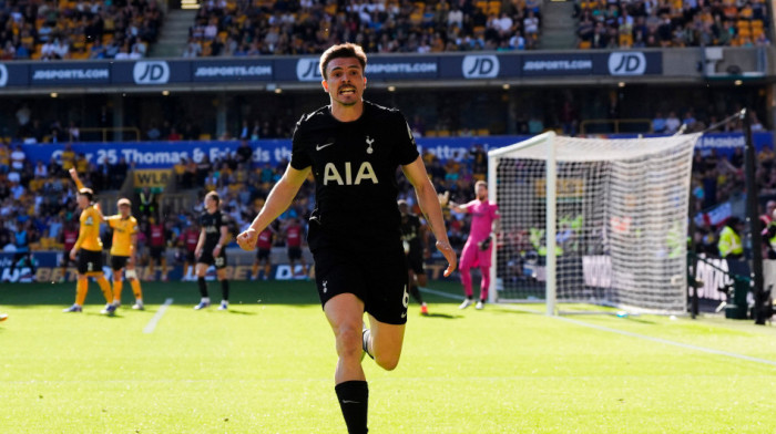 Gori u vrhu, gori i na dnu... Pobedili i Vest Hem i Totenhem: Ko će u Čempionšip?