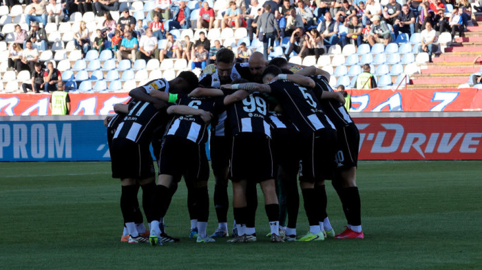 Ocene - Partizan: Skupe greške zadnje linije, crno-beli ostavili bled utisak
