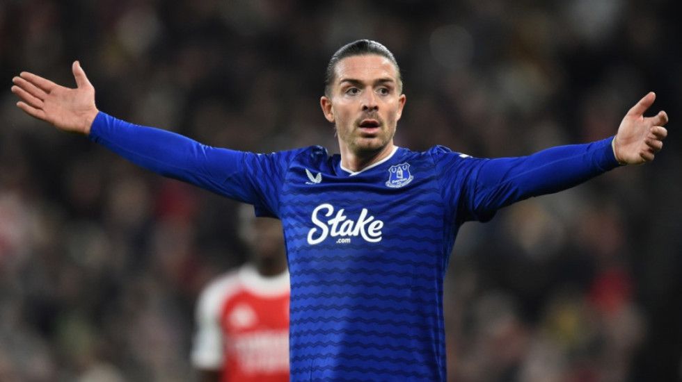 Fudbaler mrtav pijan usred bela dana: Nova slika, stara priča (FOTO)