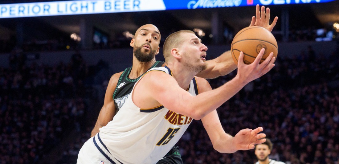 Potez Jokića zapalio Ameriku: Namagarčio igrača Minesote, pa se smeškao (VIDEO)