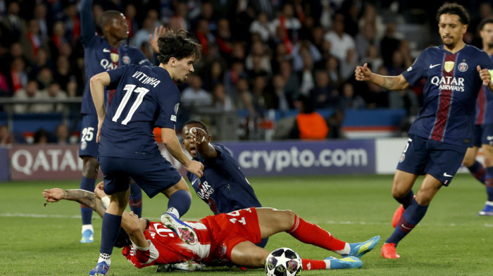 Dembele stavio tačku na prvo poluvreme! Parižani vode protiv Bajerna