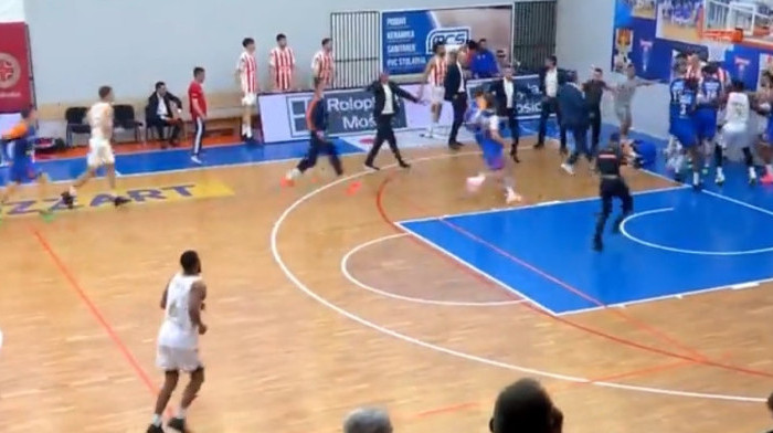 Haos u Čajetini! Opšta tuča na Zvezdinoj utakmici (VIDEO)