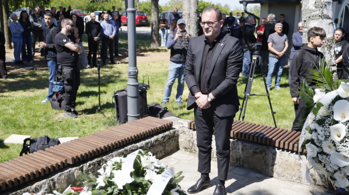 Odao počast žrtvama! Predrag Mijatović na pomenu u Malom Orašju (FOTO)