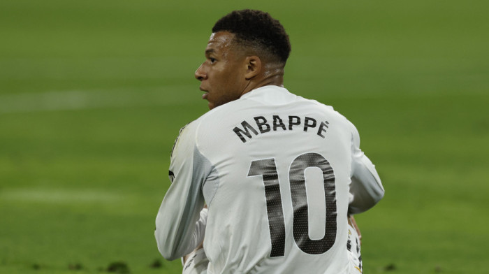 Madriđani teraju Mbapea! Šok u Realu, nastala je opšta pobuna