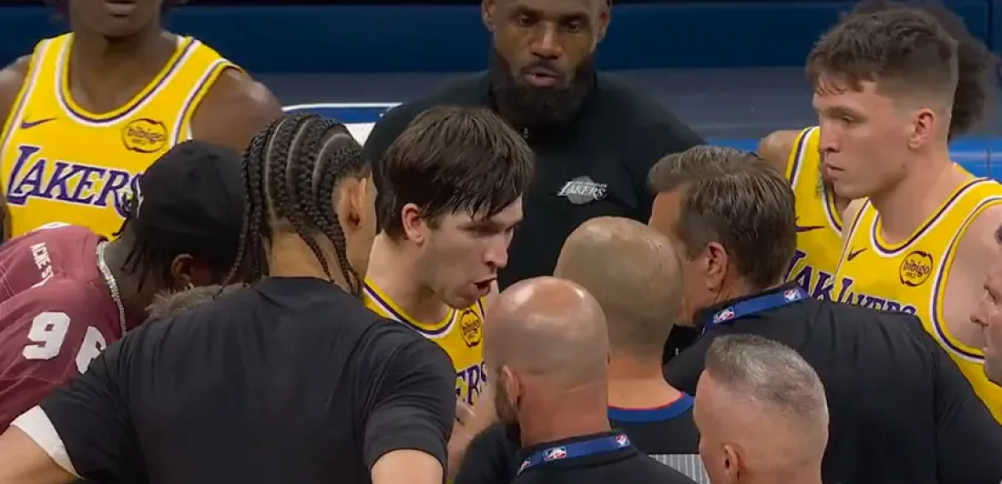 (VIDEO) Košarkaši Lejkersa ušli u žestok obračun sa sudijama: Nastao opšti haos, ovo se retko viđa u NBA
