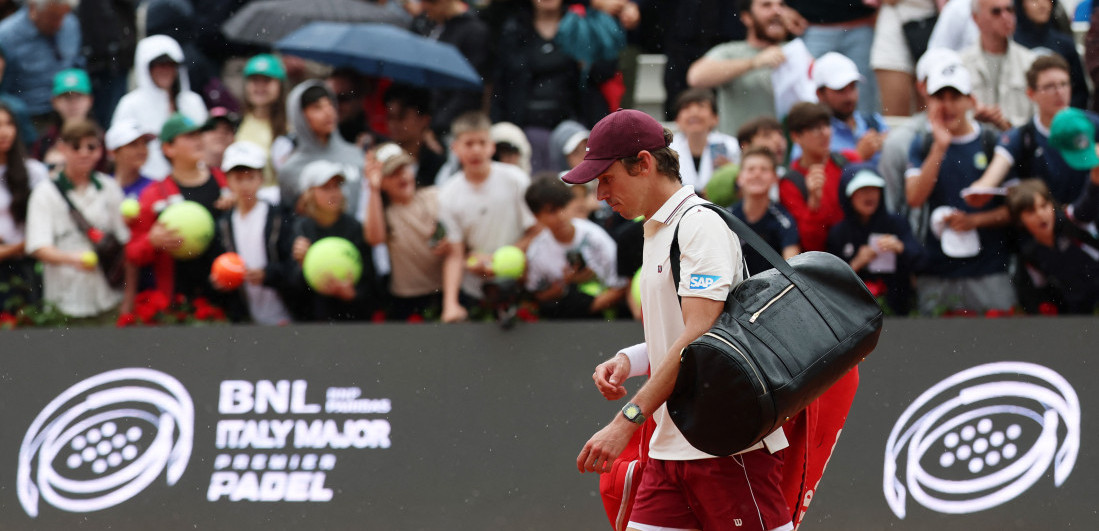 Senzacija u Rimu: Osmi teniser sveta ne može da se sastavi, izbacio ga 106. na ATP listi