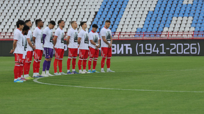 Munut ćutanja na "Marakani": Navijači Zvezde se emotivnom porukom oprostili od Cveleta