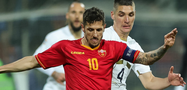 Pehar u rukama: Jovetić slavi titulu u jeku priče o povratku u Partizan