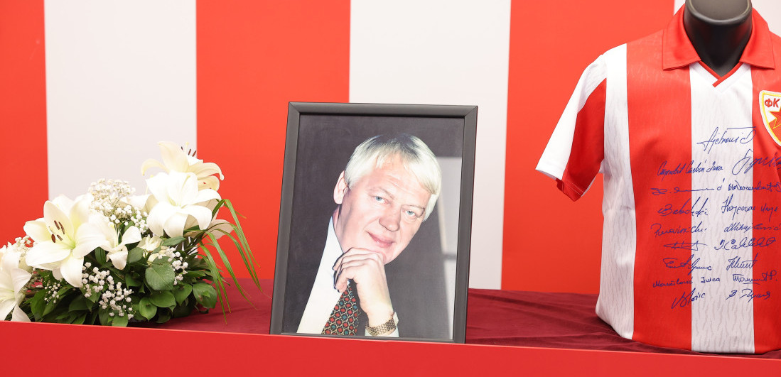 Održana komemoracija Vladimiru Cvetkoviću na "Marakani": "On nije živeo za Zvezdu, on je živeo Zvezdu"