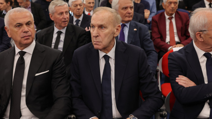 Tužan seo u prvi red! Džajić se oprostio od Cveleta, čoveka s kojim nije govorio 25 godina