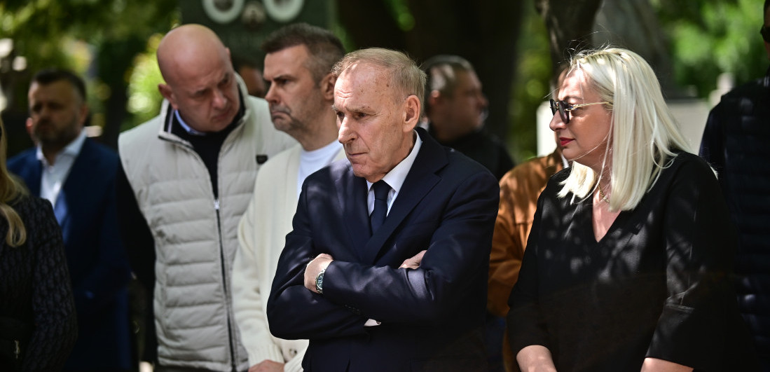 Cela Srbija ispratila Cveleta! Džaja i Mijatović jedan pored drugog, predsednik Vučić se oprostio od legende