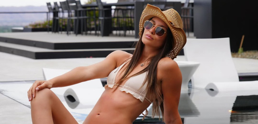 Skinula se najlepša srpska odbojkašica: Tijana pokazala brutalnu figuru u bikiniju, fanovi odlepili (FOTO)