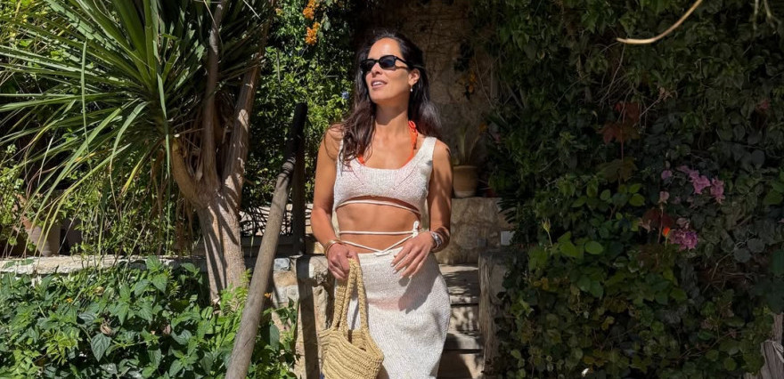 Ana Ivanović se skinula u mrežasti komplet: Jedva čeka leto, a od ovih fotki zastaje dah