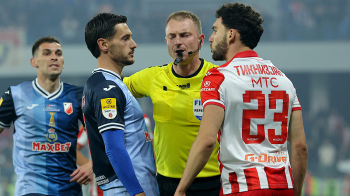 Pavle Ilić pokazao crveni karton! Zvezda u totalnoj ofanzivi, Vojvodina i dalje vodi