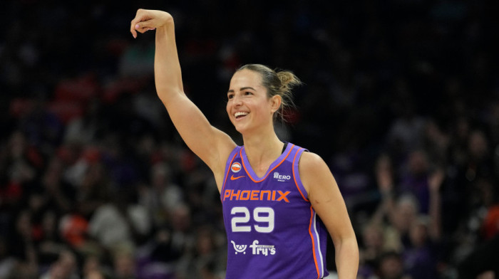 Jovana postala hit ženske NBA lige: Ispisala istoriju, a tek što je stigla (VIDEO)