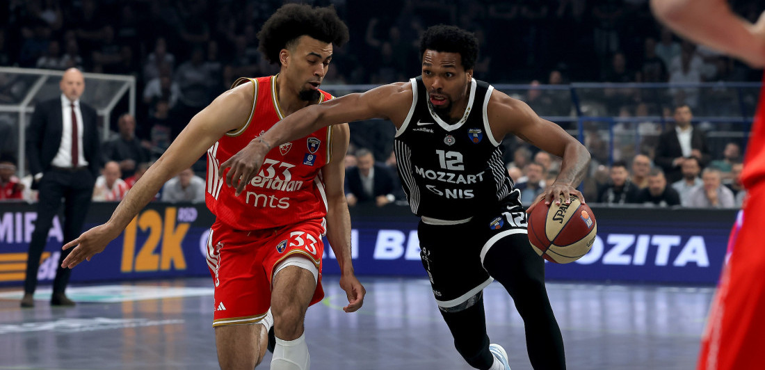 Sve ključa u Areni! Partizan promašuje zicere, ali vodi - Zvezda se muči na skoku