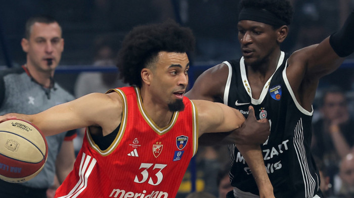 Lud početak treće četvrtine! Pljušte trojke na sve strane, Partizan vodi protiv Zvezde