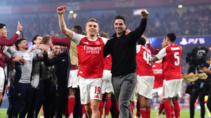 Gotovo! Siti je kiksnuo - Arsenal osvojio Premijer ligu posle 22 godine čekanja