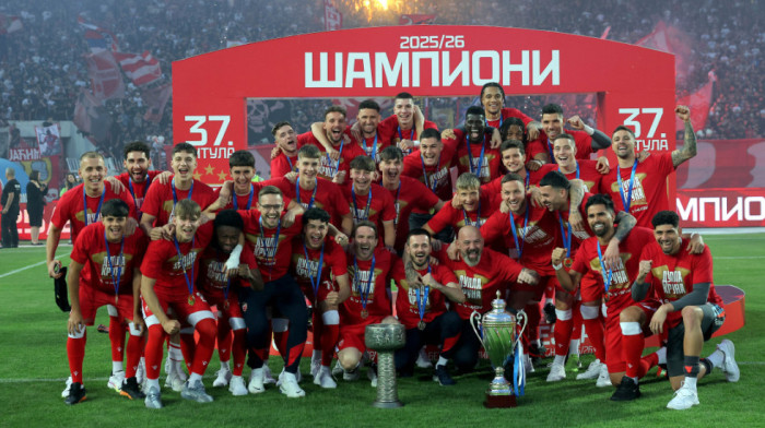 Crvena zvezda je šampion Srbije: Crveno-belima dodeljen pehar, overena dupla kruna