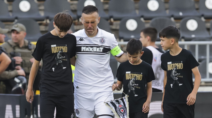 Festival emocija u Humskoj: Natho nije mogao da zaustavi suze, Partizan se oprostio od legende