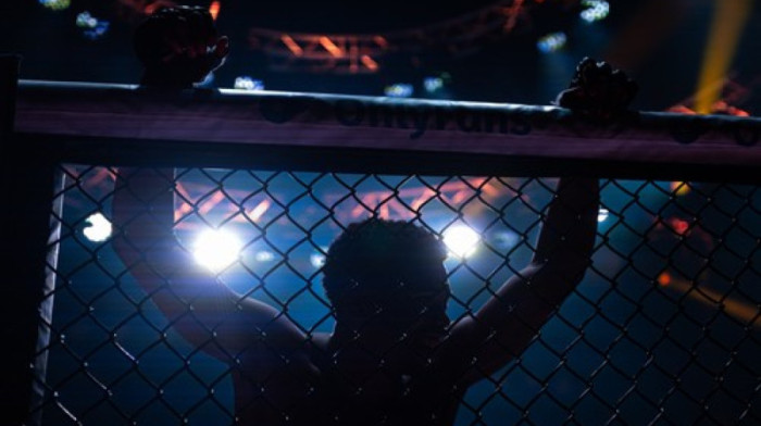 Hrvatski MMA borac umalo ubio migranta: Maskirani muškarci skakali po njemu, udarali ga nogama, rukama...