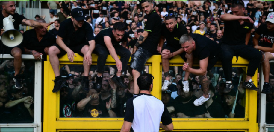 Drama u Italiji! "Derbi dela Mole" odložen zbog tuče huligana, jedan završio u bolnici!
