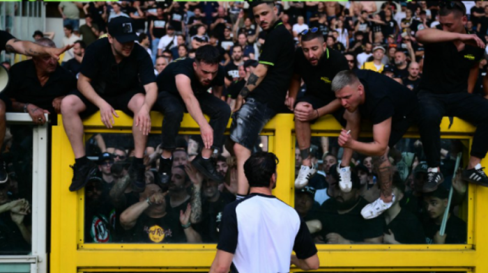 Drama u Italiji! "Derbi dela Mole" odložen zbog tuče huligana, jedan završio u bolnici!