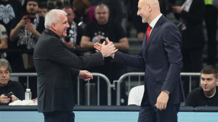 Jedva su ga smirili: Obradović urlao na sudije, nije mogao da se pomiri sa porazom (VIDEO)