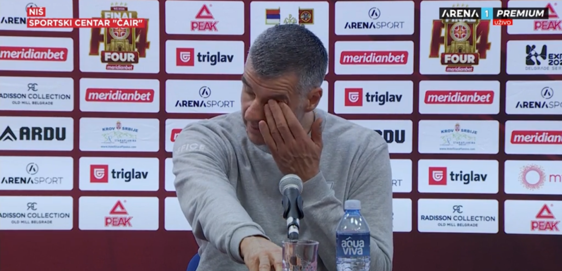 Vlada Jovanović na ivici suza! Posvetio trofej Duletu i preminulom kumu