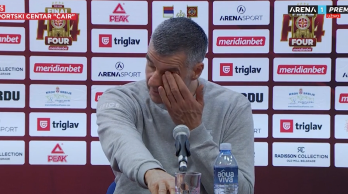 Vlada Jovanović na ivici suza! Posvetio trofej Duletu i preminulom kumu