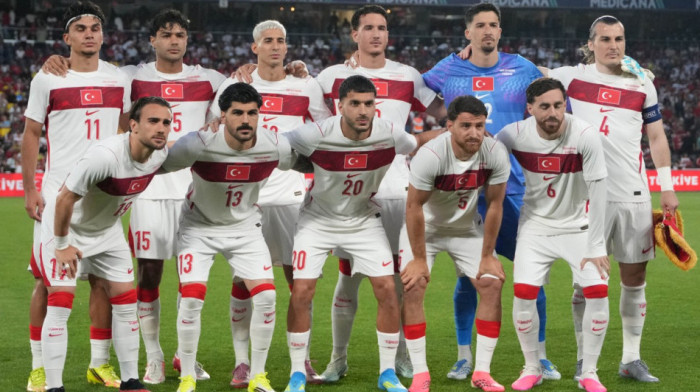 Gori Turska pred Mundijal: Fudbaleri uz nepregledne kolone, baklje i zastave ispraćeni na Svetsko prvenstvo