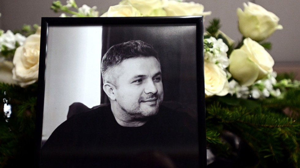 Region u suzama: Legende ispraćaju Edina Avdića na večni počinak (FOTO GALERIJA)