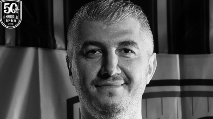 Turska zavijena u crno: Preminuo trener Efesa