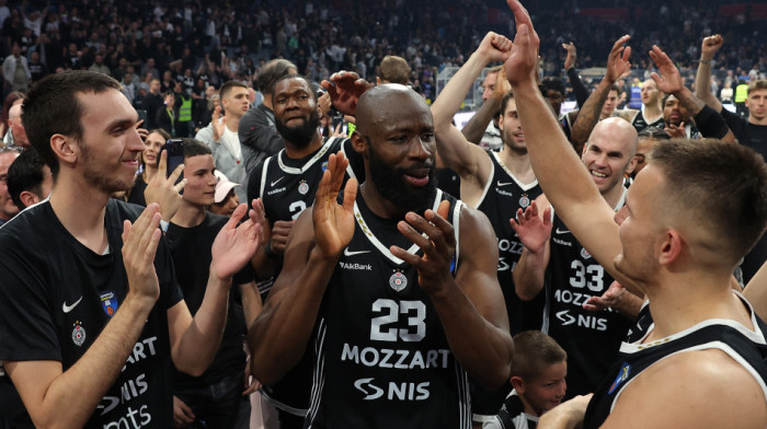 Zvanično! Partizan rešio važno pitanje pod košem, centar potpisao ugovor