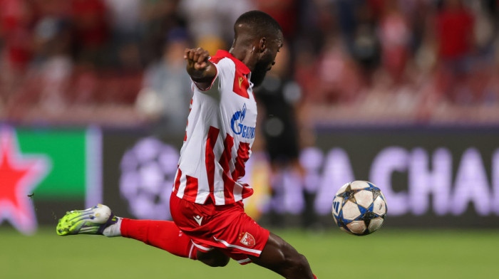 Transferi uživo: Zvezda se otarasila skupocenog napadača, Englezi vrte milione