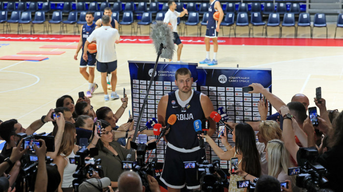 Nasmejani Jokić uliva strah celom svetu: FIBA već otpisala Švajcarce i Bosance