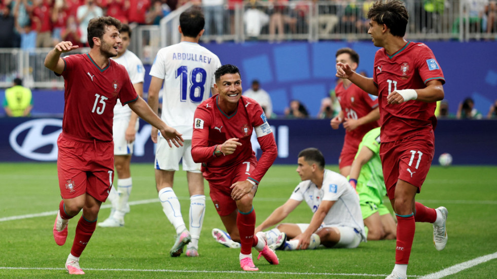 Ronaldo nije za staro gvožđe: Portugal razbio Uzbekistan, Kristijano odgovorio Mesiju