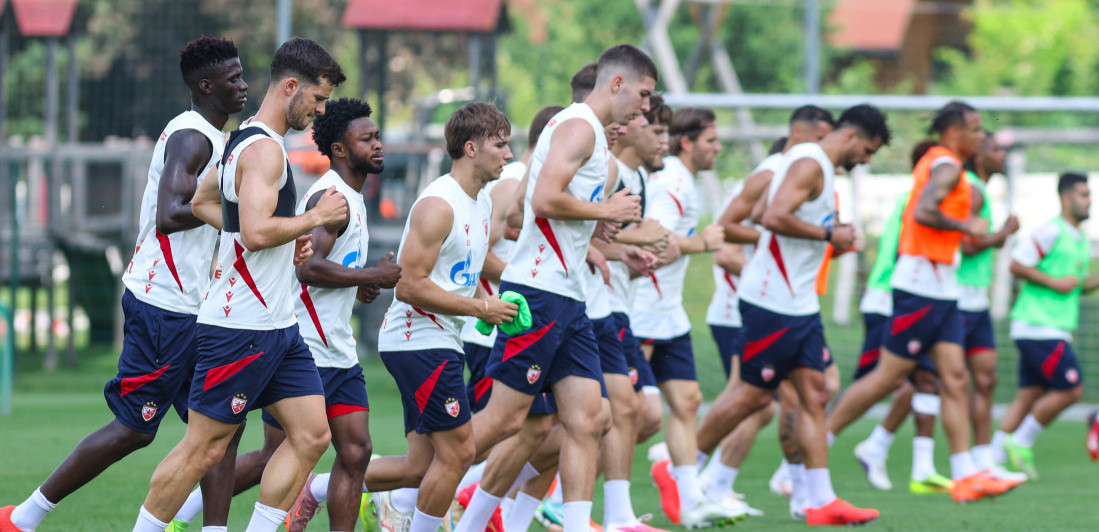 Zvezda pobedom počela pripreme u Austriji: Drugoligaš namučio crveno-beče, Ivanić se vratio